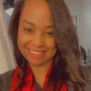 Meet your Posher, Courtney